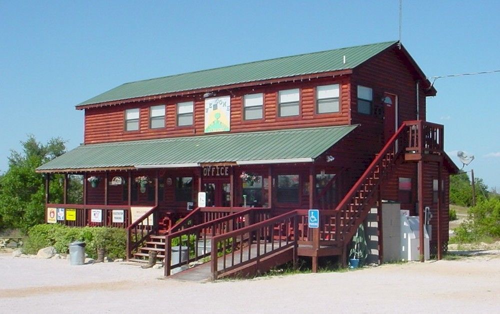 Top Of The Hill Rv Resort & Cabins Waring Exterior photo