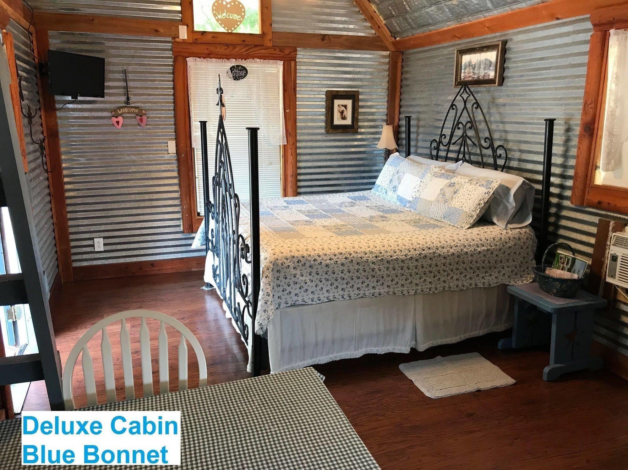 Top Of The Hill Rv Resort & Cabins Waring Exterior photo