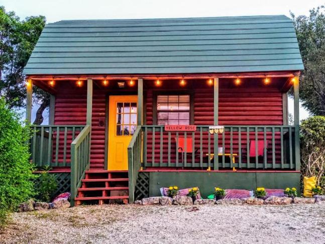 Top Of The Hill Rv Resort & Cabins Waring Exterior photo